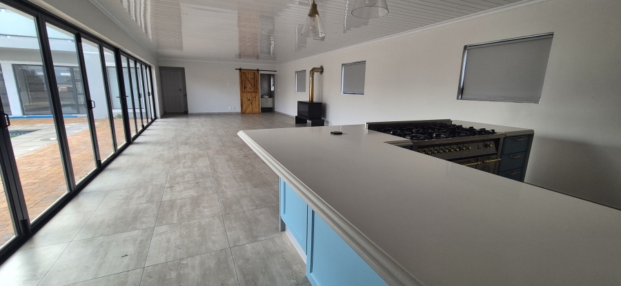 5 Bedroom Property for Sale in Myburgh Park Western Cape